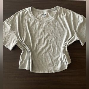 Old Navy Gray Cropped T-Shirt